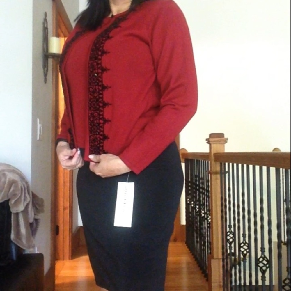 Alfred Dunner Red sweater shirt